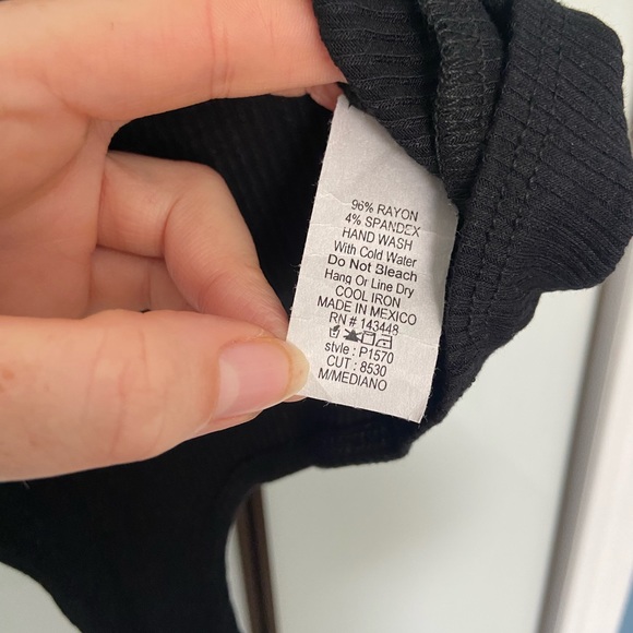 Off the shoulder black body suit - Picture 4 of 4